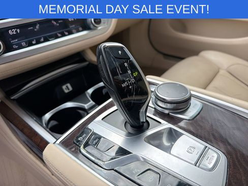 Used 2016 BMW 750i xDrive AWD/4WD image 38