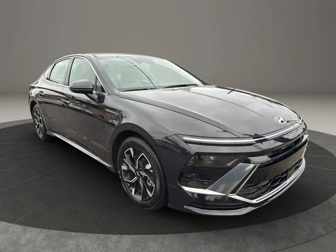 Used 2025 Hyundai Sonata SEL image 3