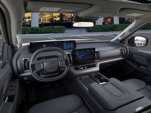 New 2025 Ford Expedition Max Platinum w/ Driver's Package image 9