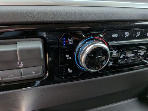 New 2026 GMC Sierra 1500 SLT AWD/4WD image 28