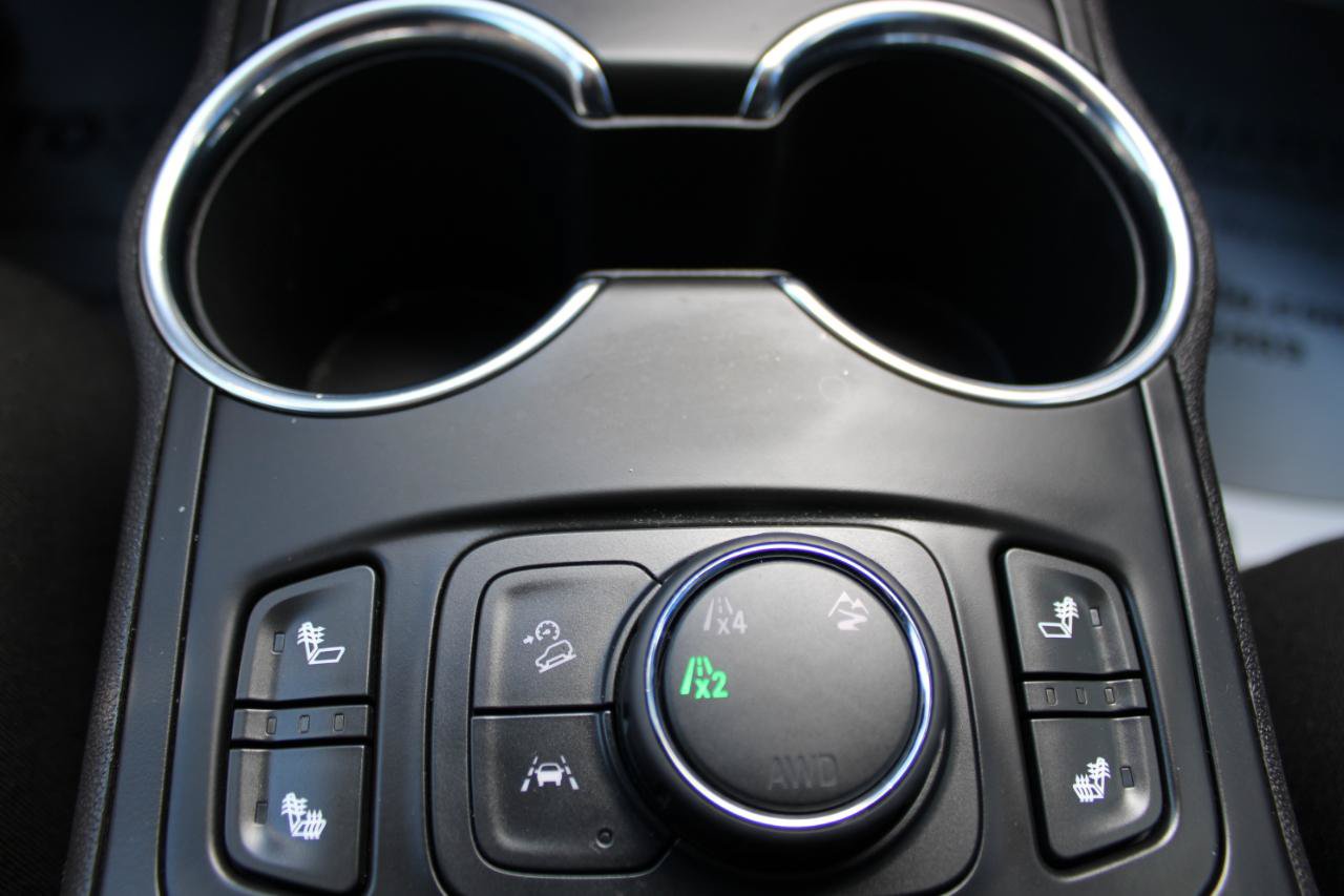 Used 2023 GMC Terrain SLE w/ Driver Convenience Package AWD/4WD image 28