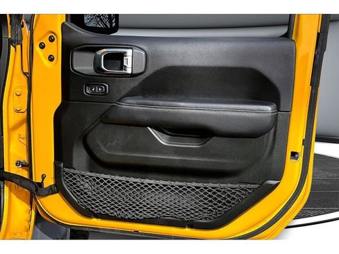 Used 2019 Jeep Wrangler Unlimited Sahara w/ Uconnect 4C Nav & Sound Group image 20