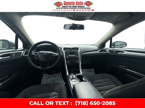 Used 2018 Ford Fusion SE image 32