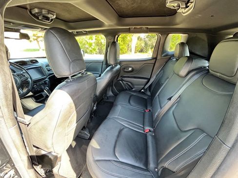 Used 2020 Jeep Renegade Altitude image 12