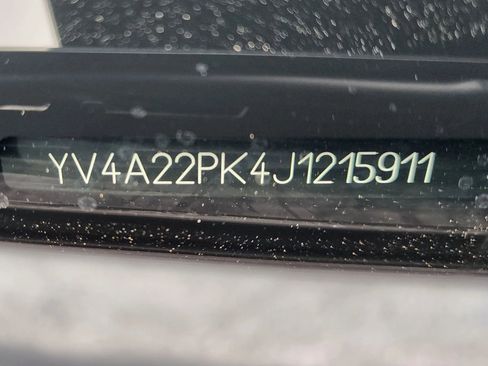 Used 2018 Volvo XC90 T6 Momentum w/ Convenience Package image 25