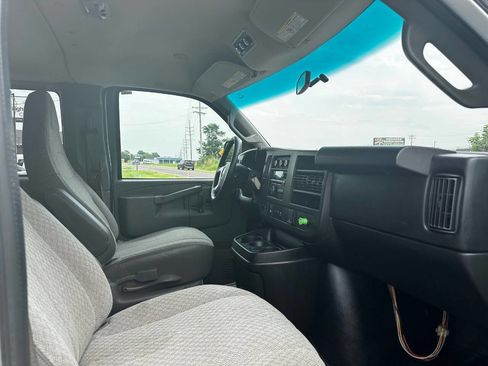 Used 2016 Chevrolet Express 2500 LS image 10