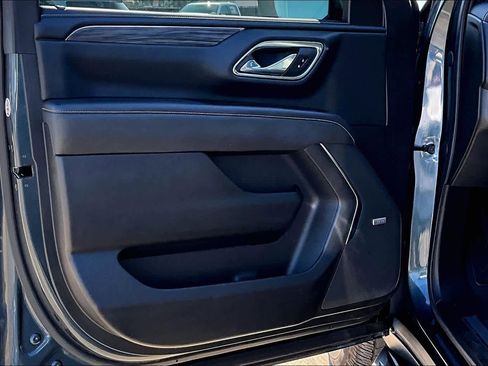 Used 2021 GMC Yukon SLT w/ SLT Premium Package image 21