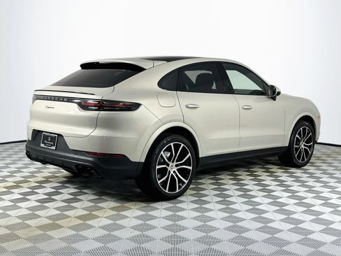 Used 2023 Porsche Cayenne Coupe AWD/4WD image 5