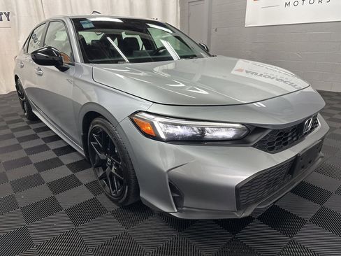 Used 2025 Honda Civic Sport image 2