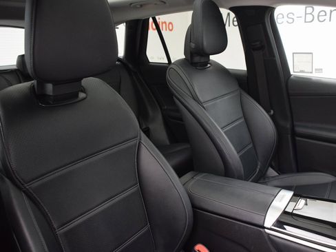 Used 2023 Mercedes-Benz GLC 300 image 17