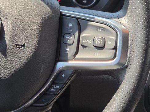 New 2026 RAM 1500 Express AWD/4WD image 21