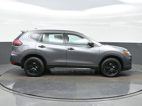 Used 2020 Nissan Rogue S image 7