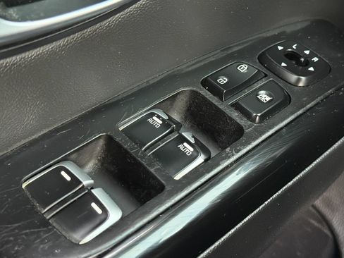 Used 2017 Kia Soul ! FWD image 23