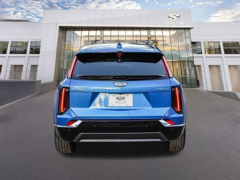 Used 2026 Cadillac Optiq Luxury 2 image 5