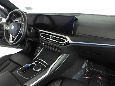 Used 2023 BMW i4 eDrive35 w/ Premium Package RWD image 13