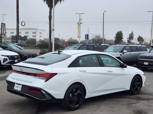 New 2026 Hyundai Elantra Sport image 7