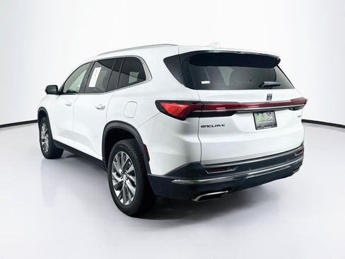 Used 2025 Buick Enclave Preferred FWD image 5