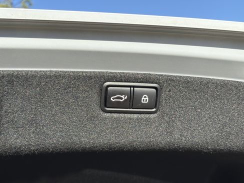 Used 2018 Genesis G80 3.3T Sport image 20