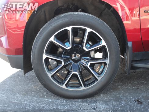 Certified 2024 Chevrolet Suburban RST w/ Luxury Package image 33