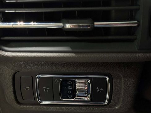 Certified 2024 Lincoln Corsair Reserve w/ Equipment Group 201A image 9