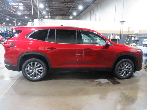 New 2026 Buick Enclave Preferred w/ Power Package AWD/4WD image 7