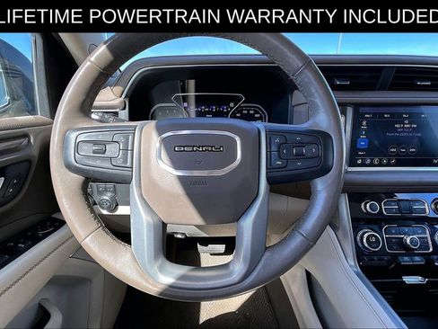 Used 2021 GMC Yukon XL Denali w/ Denali Premium Package image 7