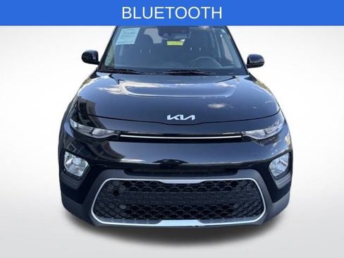 Used 2022 Kia Soul S image 2