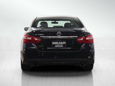 Used 2017 Nissan Altima 2.5 S w/ Power Driver Seat Package FWD image 5