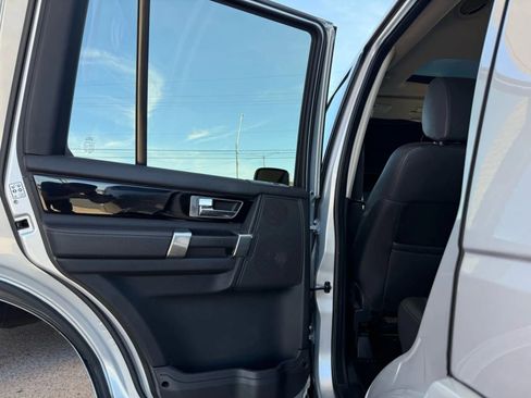 Used 2011 Land Rover LR4 HSE LUX image 36