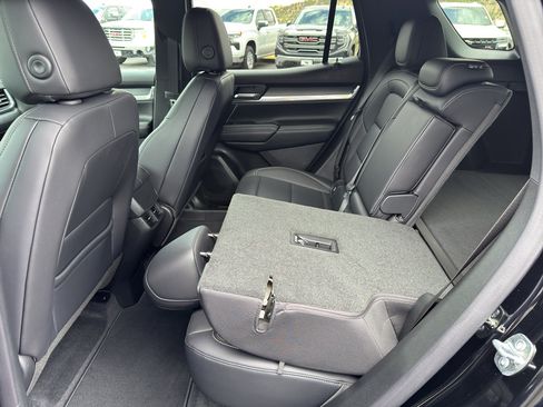 New 2026 GMC Terrain Elevation w/ Elevation Premium Package AWD/4WD image 12