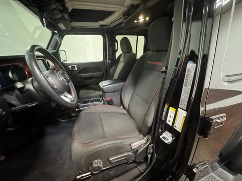 Used 2019 Jeep Wrangler Unlimited Rubicon image 12