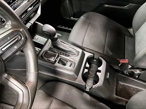 Used 2024 Chevrolet Colorado W/T image 17