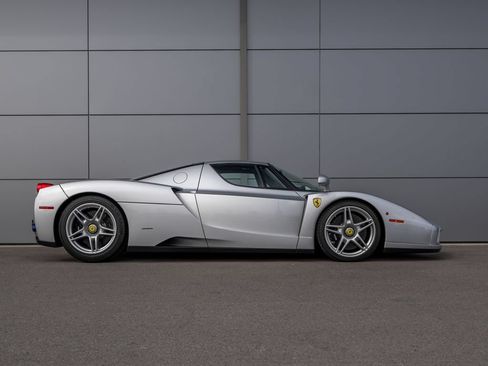 Used 2003 Ferrari Enzo RWD image 9