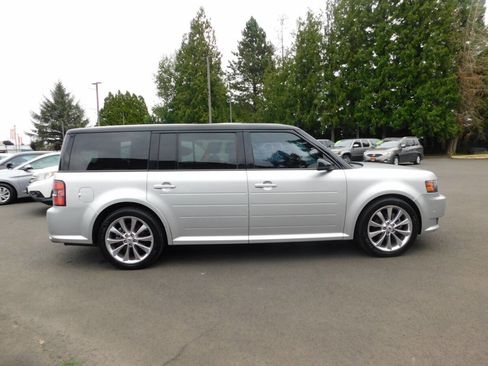 Used 2012 Ford Flex Titanium w/ Trailer Tow Pkg Class III image 23