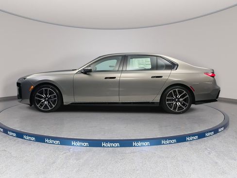New 2026 BMW 740i xDrive w/ Executive Package image 8