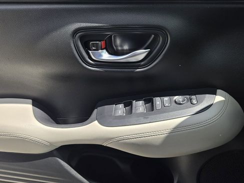 Used 2025 Honda HR-V LX image 26