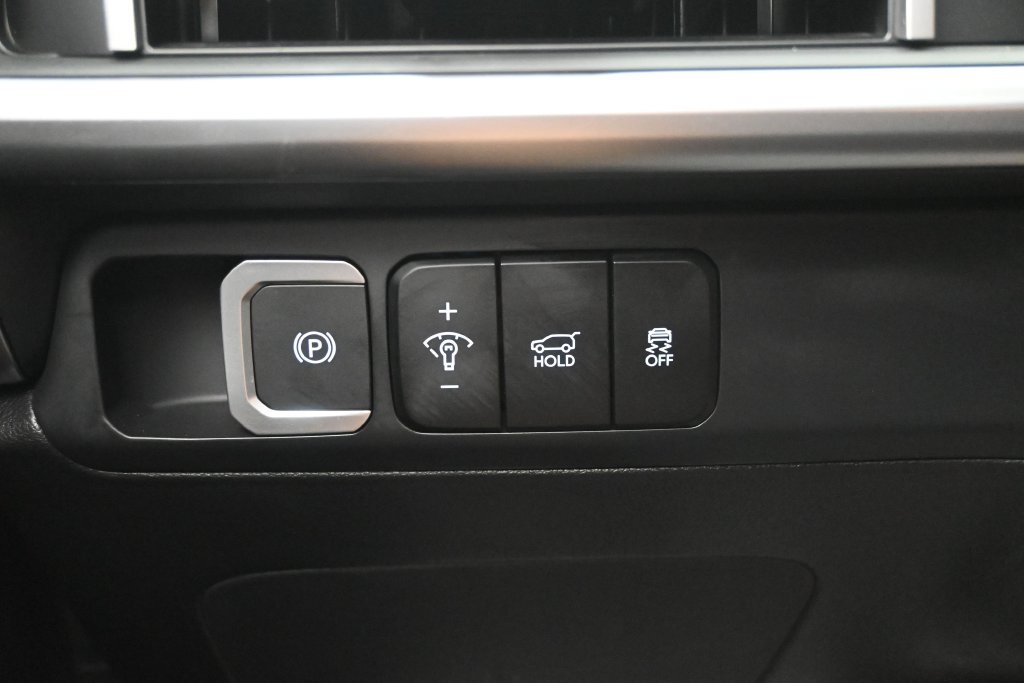 Used 2026 Hyundai Santa Fe SEL FWD image 17