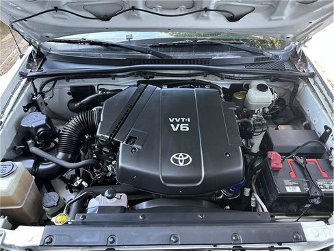 Used 2014 Toyota Tacoma 4x4 Double Cab w/ TRD Off-Road Package image 28