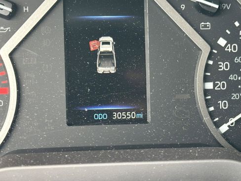 Used 2022 Toyota Tundra SR5 w/ SR5 Premium Package RWD image 14