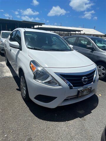 Used 2019 Nissan Versa SV FWD image 1