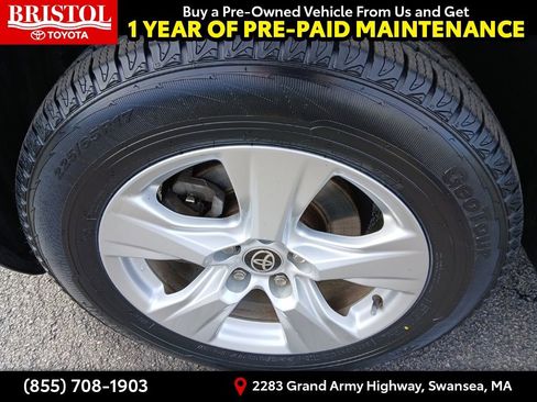 Used 2021 Toyota RAV4 XLE w/ Convenience Package image 13