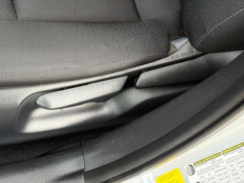 Used 2025 Toyota Corolla LE image 22