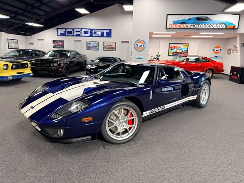 Used 2006 Ford GT RWD image 1