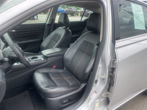 Used 2019 Nissan Altima 2.5 SR FWD image 21
