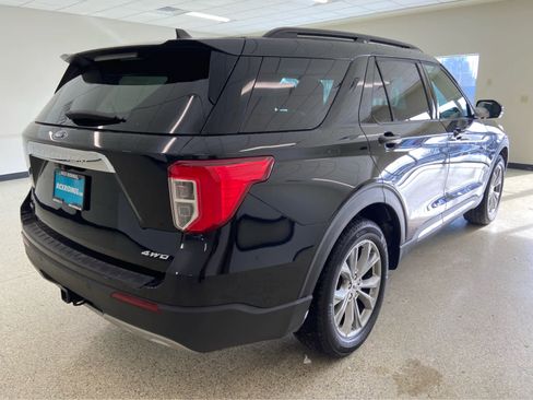 Used 2023 Ford Explorer XLT w/ Equipment Group 202A image 7