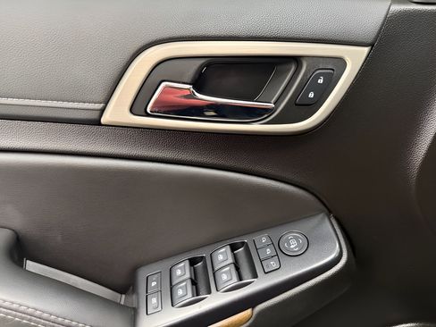 Used 2020 GMC Yukon Denali AWD/4WD image 12