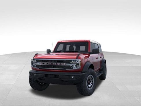 New 2026 Ford Bronco Outer Banks w/ Sasquatch Package image 2