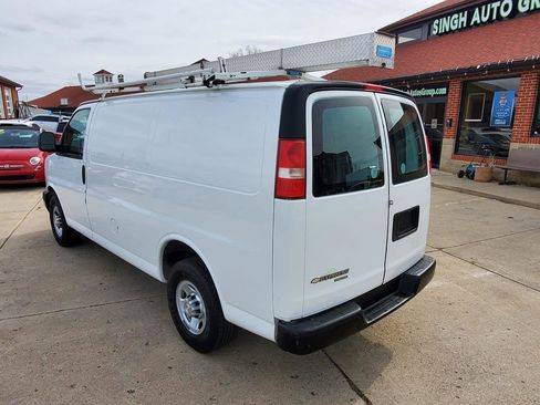 Used 2015 Chevrolet Express 2500 RWD image 6
