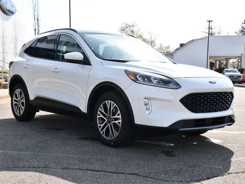 Used 2021 Ford Escape SEL w/ Technology Package AWD/4WD image 9