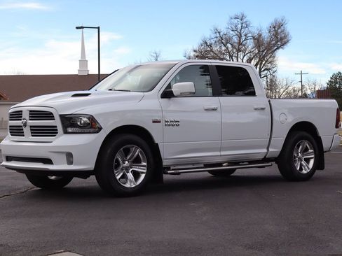 Used 2017 RAM 1500 Sport image 11